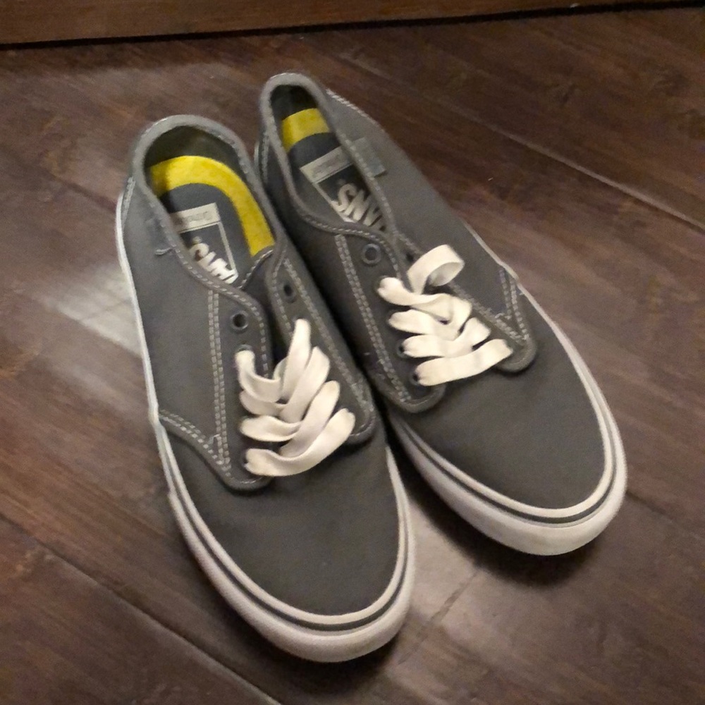 Vans “Authentic” in Pewter size 8